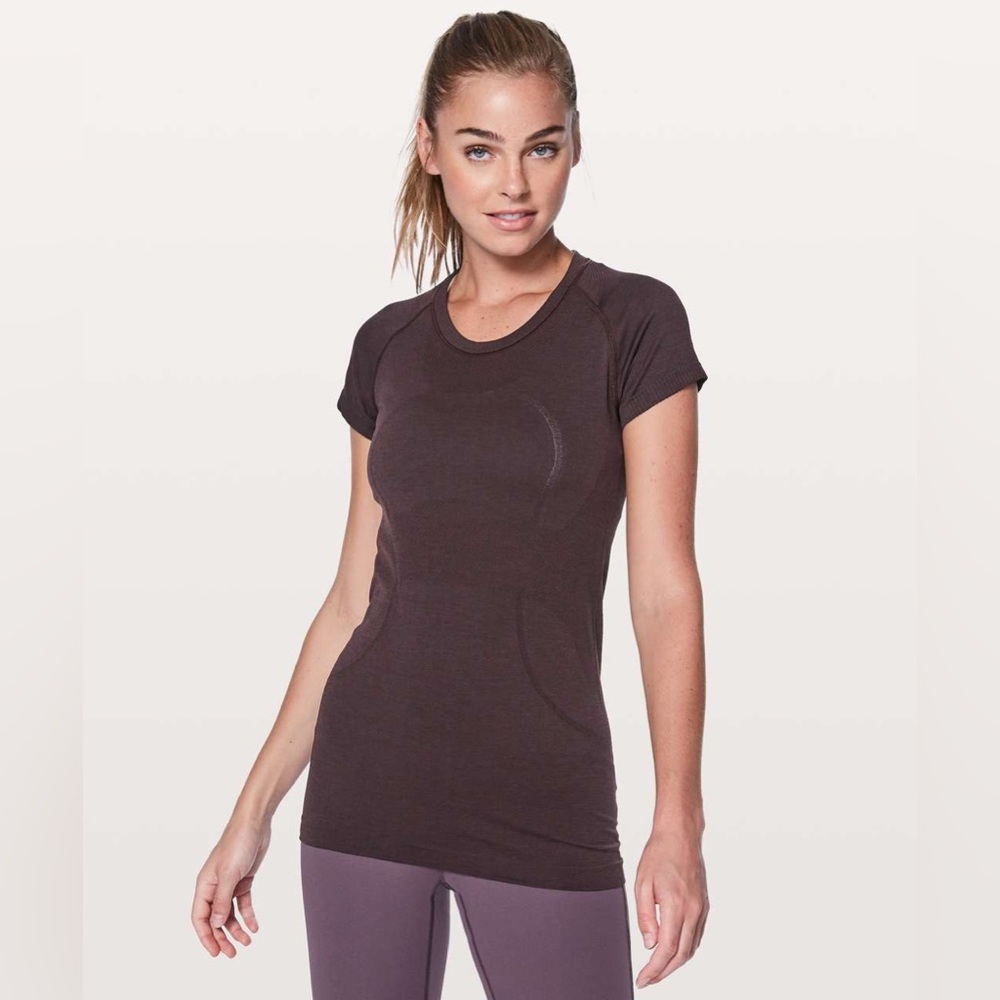 lululemon swiftly tech short sleeve crew in black cherry / black size 4
